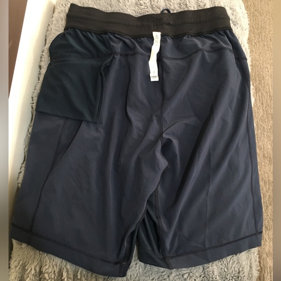 LULULEMON Athletica Mens T.H.E. Short Linerless 9” Navy Blue & Black. Size Small - Picture 4 of 16